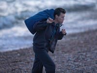 Nový film streamovacej služby Amazone, má názov Môj policajt a ide o filmové spracovanie románu Bethan Roberts z roku 2012. 