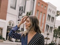 Ikonické wrap dress 5x inak