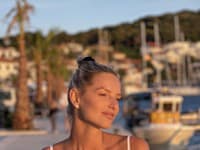 Topmodelka z agentúry Elite, Michaela Kocianová trávi slnečné dni na chorvátskom pobreží