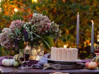 Letná garden party výzdoba: Svetelné žiarovky vyvolajú atmosféru čarovných letných večerov