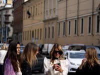 3 outfity, ktoré sú mimoriadne chic a pristanú ženám, všetkých vekových kategórií