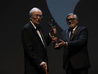 Britský herec Michael Caine (88) je zahraničnou hviezdou 55. ročníka Medzinárodného filmového festivalu Karlove Vary