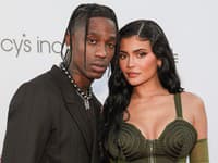 Kylie a Travis Scott čakajú druhé bábätko