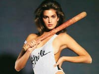 Cindy na začiatkoch svojej kariéry. Svojho času patrila k najkrajším modelkám sveta