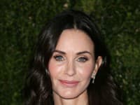Herečka Courteney Cox podľahla čaru botoxu