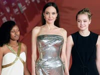Angelina sa ukázala v spoločnosti svojich dvoch dcér