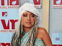 Na začiatku kariéry Xtina lákala pozornosť aj extravagantným štýlom