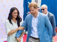 Meghan po boku svojho manžela Harryho žiari