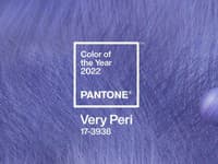 Odtieň PANTONE 17-3938 Very Peri