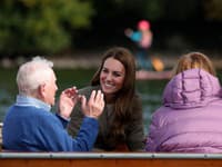 Kate skutočne vie ako zapôsobiť na ľudí rôznych vekových kategórií a zanechať dobrý dojem. 