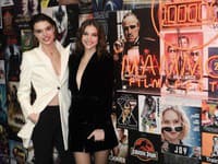Hlavnými hviezdami krátkeho filmu sú Barbara Palvin, Luke Brandon Field a Soo Joo Park