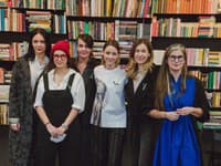 Celý výťažok z aukcie poputuje do neziskovej organizácie Človek v ohrození, ktorá v týchto dňoch poskytuje humanitárnu pomoc na slovensko-ukrajinských hraniciach