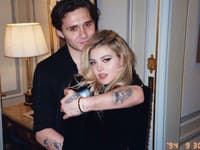 Brooklyn Beckham a Nicola Peltz si čoskoro povedia ÁNO