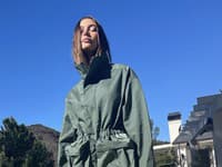  Hailey Bieber vníma módu ako prezentáciu vlastných emócií a vnútorného prežívania 