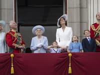 Oslavy platinového jubilea kráľovnej zviditeľnil princ Louis, ktorý zabavil celý svet