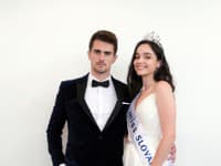 Historicky prvé oficiálne fotenie delegátov súťaží Miss Slovensko a Mister Slovenskej republiky sa uskutočnilo za účasti médií v priestoroch Lombardi Fashion House. Jana Vozárová, II.Vicemiss Slovensko 2021 - Miss Supranational Slovakia 2022 a Michal Hlinka Mister Slovenskej republiky - Mister Supranational Slovakia 2022