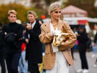Zlaté doplnky ako nevyhnutná súčasť letných stylingov