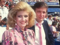 Donald sa do očarujúcej Češky zamiloval ihneď, u nej to tak nebolo
