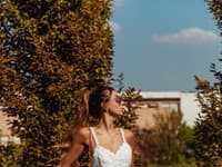 Kúsky v ktorých zažiarite aj na zámku či v záhrade
