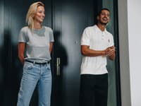 Bootcamp Schwarzkopf Elite Model Look 2022 v Prahe: Finalisti absolvovali nácvik chôdze, fotenie polaroidov a prezentačných fotografií