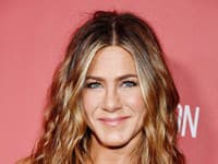 Aj miláčik Hollywoodu, Jennifer Aniston okúsila trpkú príchuť toho, keď vás sklame takýmto spôsobom najbližší človek
