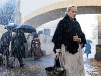 Hlavnou hrdinkou filmu je pätnásťročná Anka, ktorá prichádza pracovať ako slúžka do pražskej vily vysokopostavenej rakúsko-uhorskej rodiny