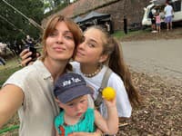Viktória je vernou kópiou svojej známej mamy