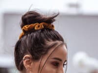 Pokiaľ chcete svoj hairstyling oživiť, stavte na doplnky