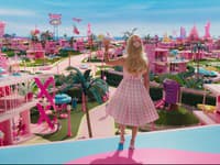 Filmová Barbie príde do kín 20. júla 2022 a celý svet už teraz s napätím čaká na odhalenie podrobností o príbehu