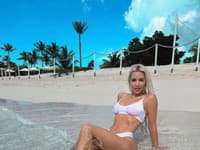 Kim predvádza krivky, ktoré ju stáli radu odriekania