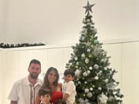Vianočná foto a potom sexy tanec len pre neho: Leo Messi má doma krásnu manželku, z ktorej nespustíte oči