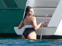 Selena Gomez prešla dlhú cestu, aby prijala svoje telo také, aké je