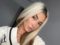 Z tmavej prešla na platinovú blond