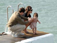 Suri Cruise bola v otcovej náruči naposledy ako malé dievčatko