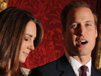 William a Kate na jeseň v roku 2010, kedy oznámili svoje zásnuby