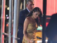 Meghan Markle vyzerala v zlatých šatách naozaj kúzelne