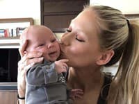 Anna Kournikova si materstvo užíva