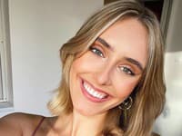 Modelka a herečka Sophia Korčušková je stelesnením ambicióznosti a éterickej krásy
