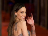 Angelina Jolie prešla rokmi obrovským prerodom
