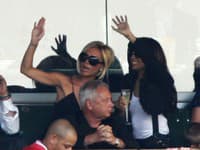 Victoria Beckham a Eva Longoria v roku 2007