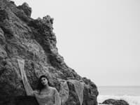 Modelka: Kyla Shay / The Industry Model MgmtStyling: ORVOLokalita: El Matador Beach, Malibu