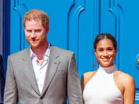 Iné klebety tvrdia, že „problémovému manželstvu Harryho a Meghan nepridávajú ani finančné ťažkosti, ktorým čelia. 