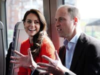 Kate stačí použiť jedno gesto, aby si získala Williamovu pozornosť