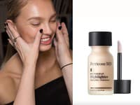Make-up artisti používajú svetlejší korektor alebo dokonca highliter v lesklom a trblietavom prevedení na okolie pier a ich optické zväčšenie