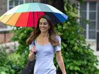 Kate Middleton má postavičku akro prútik