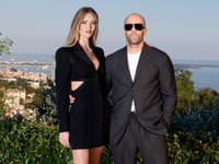 Jason Statham a Rosie Huntington-Whiteley tvoria pár snov