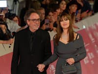 Monica Bellucci rok pred 60-tkou dokazuje, že láska kvitne v každom veku