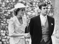 Aj princezná Diana nechala za seba často hovoriť svoje oblečenie pre danú príležitosť. 