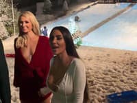 Vianočný večierok Kim Kardashian West v roku 2018 stál neuveriteľných 1,3 milióna USD. Pozvaná bola aj Paris Hilton. 