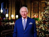 Vianočné vysielanie na Štedrý deň je už každoročnou tradíciou kráľovskej rodiny. Tento rok to mal po druhýkrát v réžii kráľ Charles. 